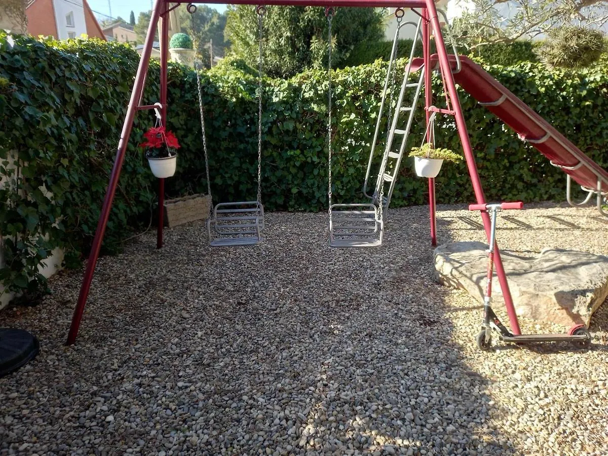 Casa Familiar Con Piscina Villa Palleja Holiday home