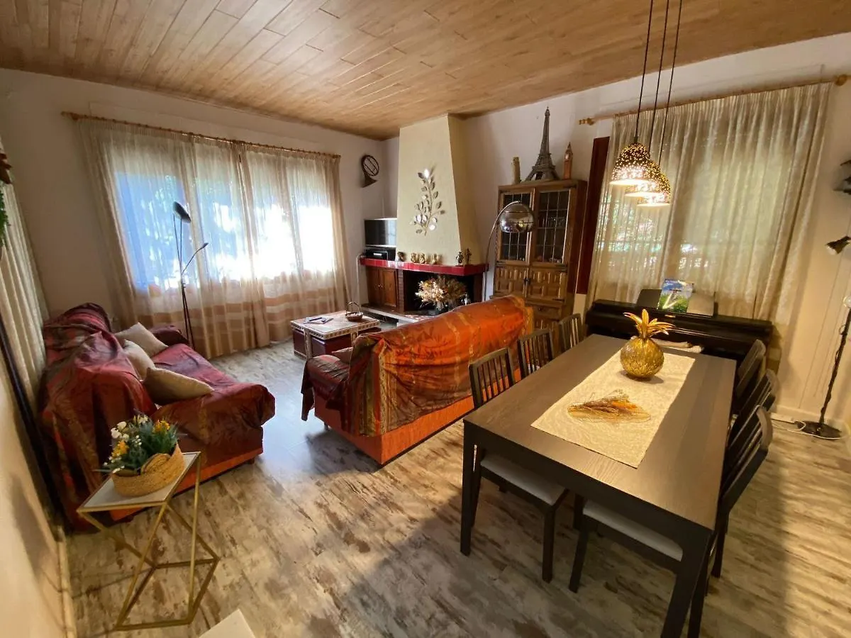 Villa Casa familiar con piscina Pallejá Spagna
