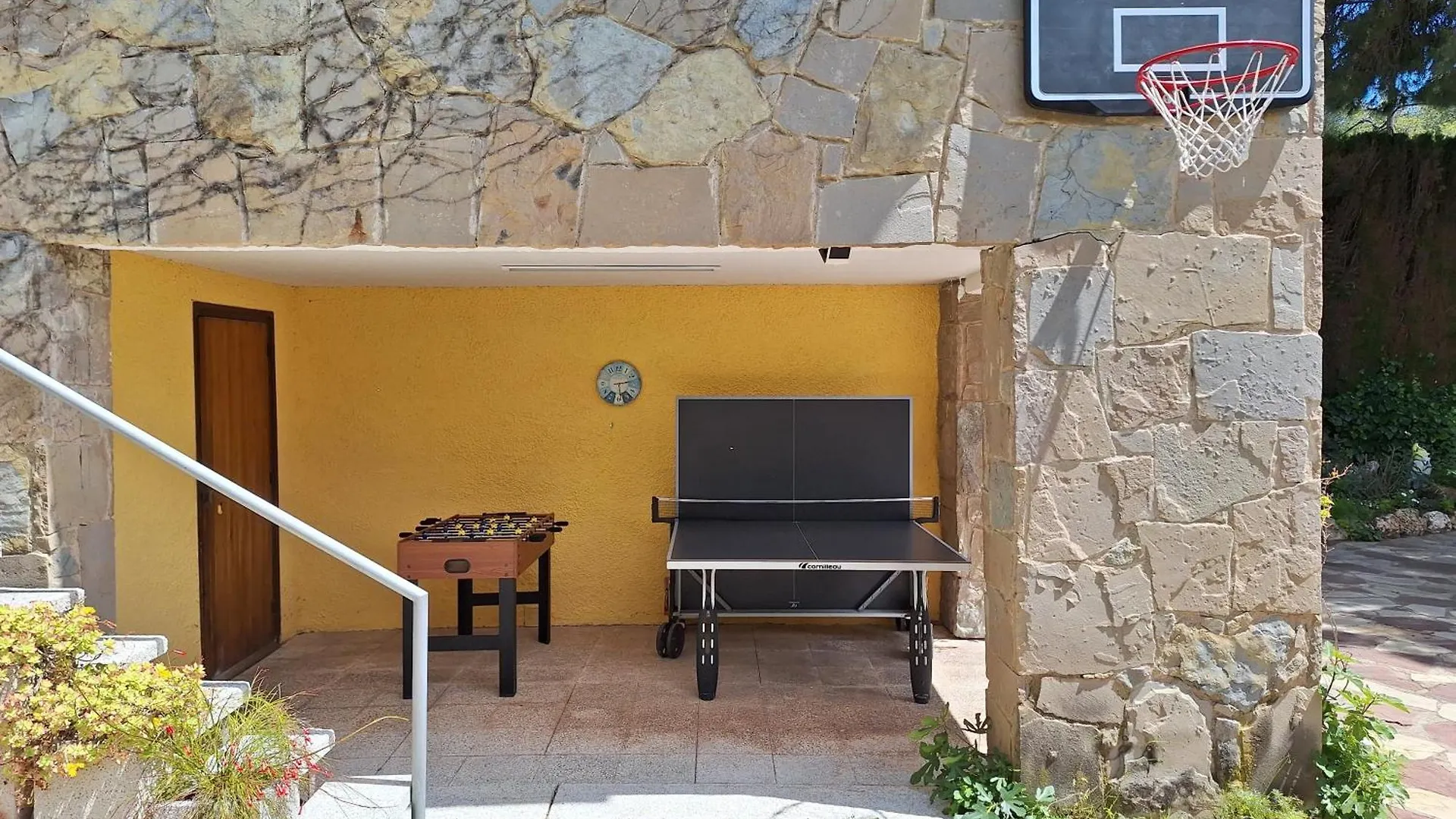 Holiday home Casa Familiar Con Piscina Villa Palleja