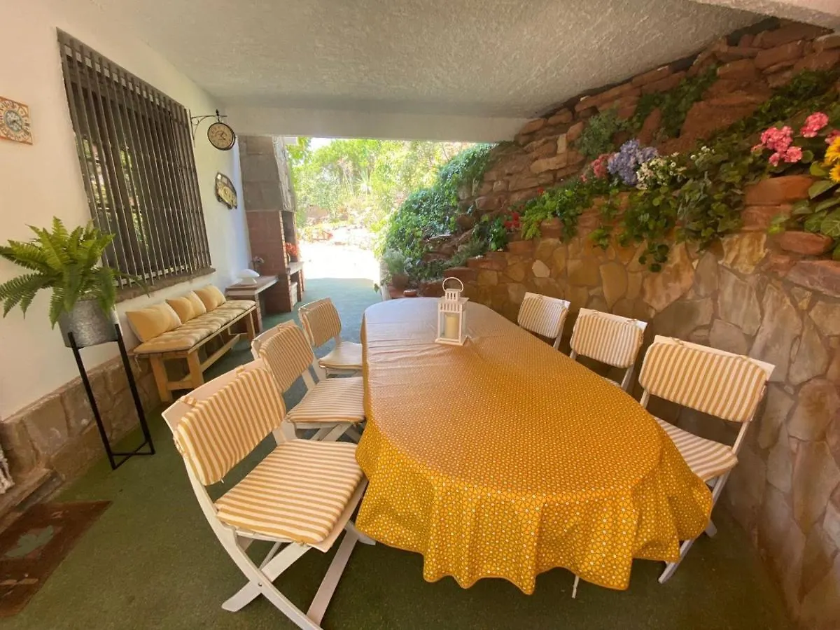 Villa Casa familiar con piscina Pallejà España