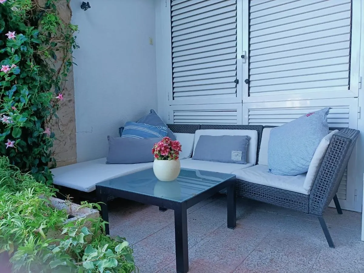 Villa Casa familiar con piscina Pallejà 0*,  España