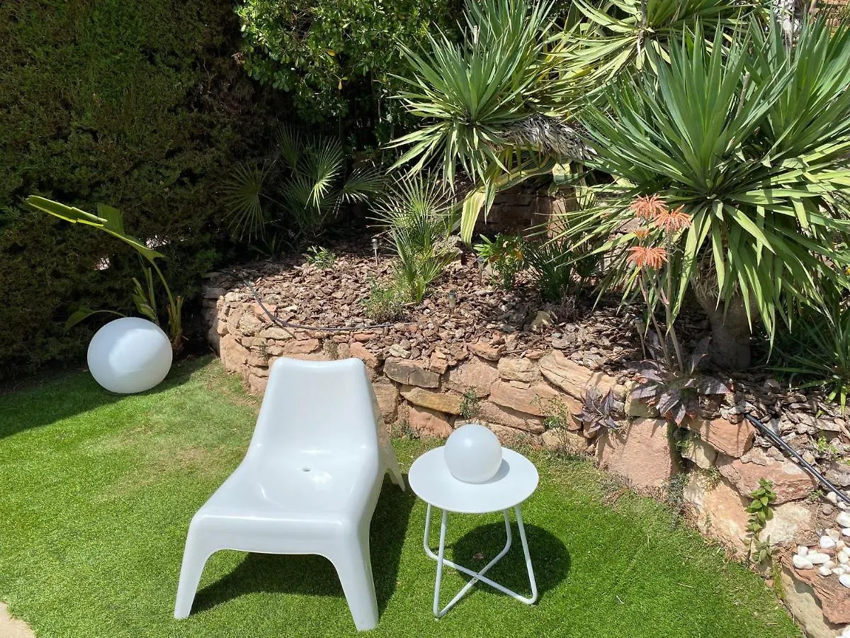 Villa Casa familiar con piscina Pallejà 0*,